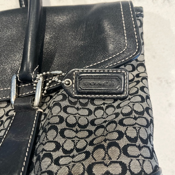 Coach black leather bag. - Picture 2 of 4